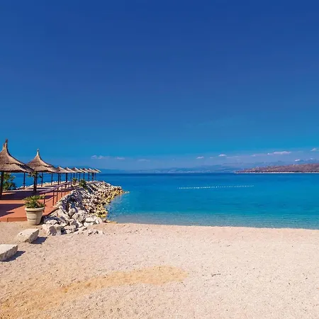 Vikendica Amazing In With Kitchen Njivice