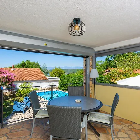 Amazing In With Kitchen *