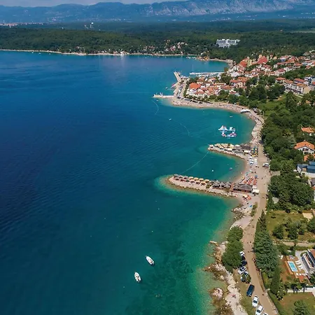 Beautiful In Feriehus Njivice