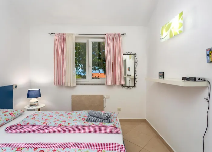 Holiday home Amazing In With Kitchen *