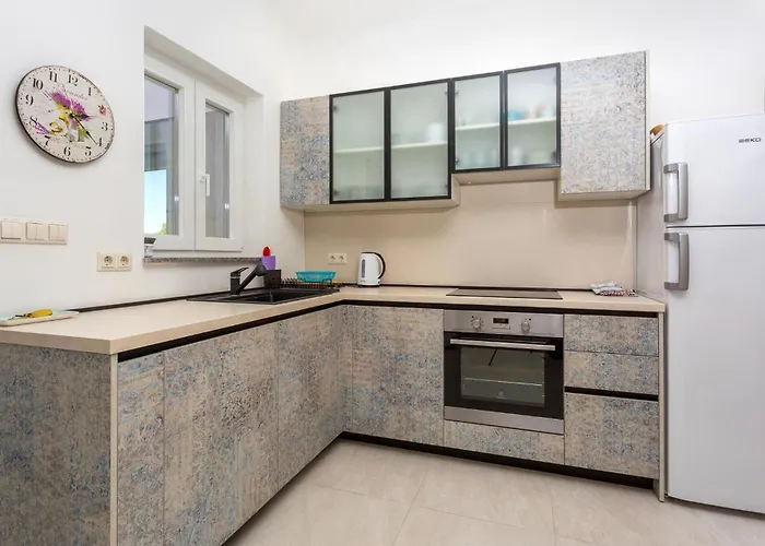 Amazing In With Kitchen *